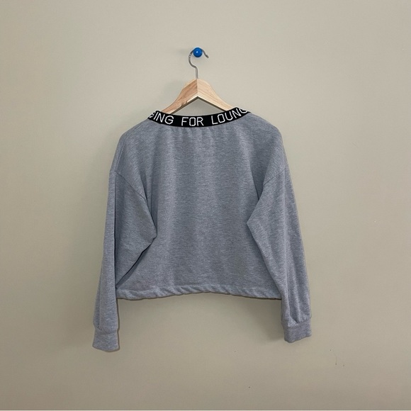 Forever 21 V Neck Long Sleeve Adjustable Waist Sweatshirt | Gray - Picture 4 of 7